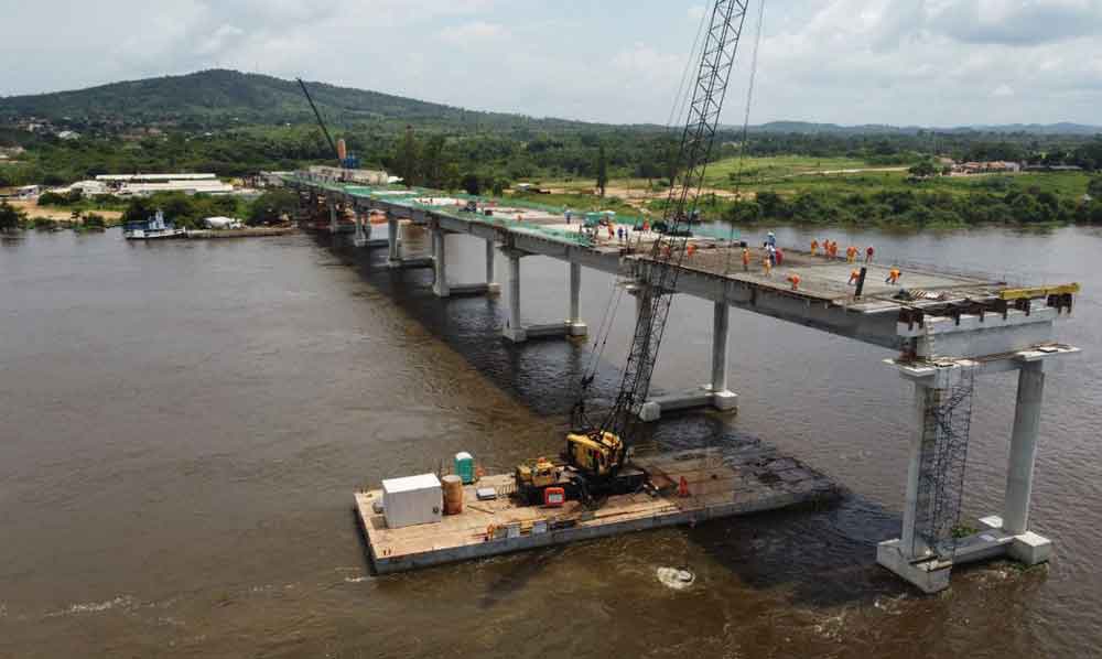 Presidente visita construção de ponte em Xambioá, sobre o Rio Araguaia