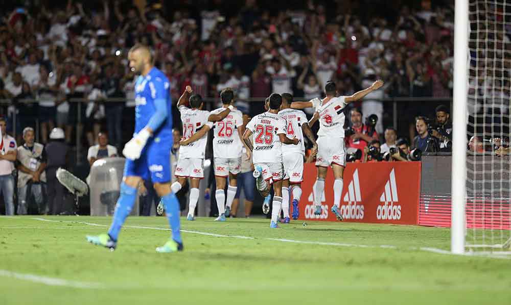 São Paulo abre boa vantagem sobre o Palmeiras na final do Paulista