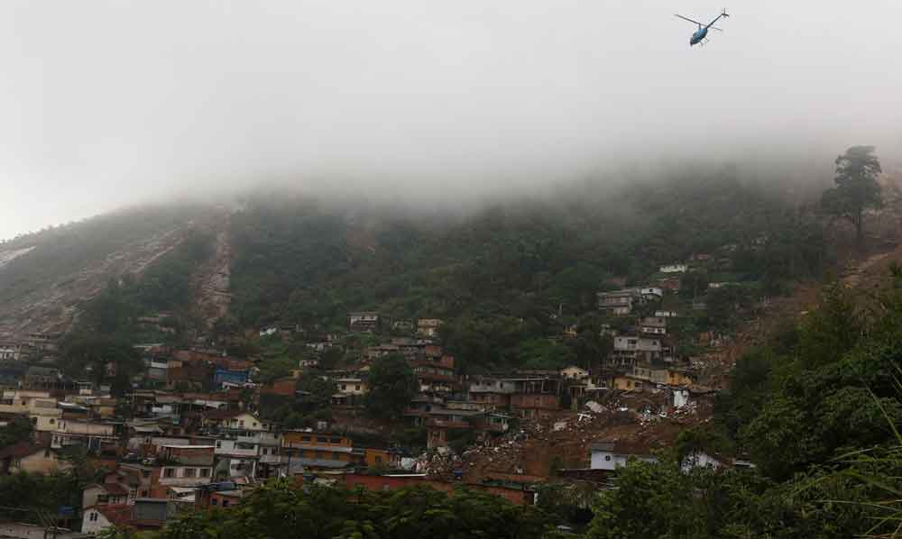 Defesa Civil e Corpo de Bombeiros são mobilizados em Petrópolis