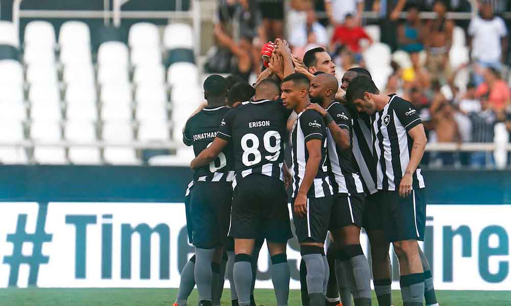Botafogo supera dificuldades e vence o Bragantino fora de casa