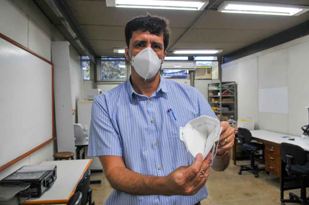 Com financiamento do GDF, UnB desenvolve máscara que inativa coronavírus
