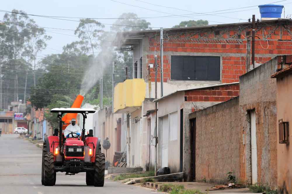 Novo fumacê é testado em Planaltina para ampliar proteção contra a dengue