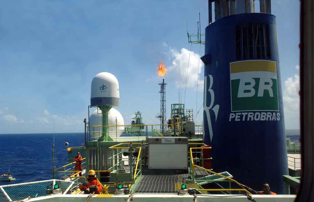 Petrobras reduz preço do diesel para as distribuidoras