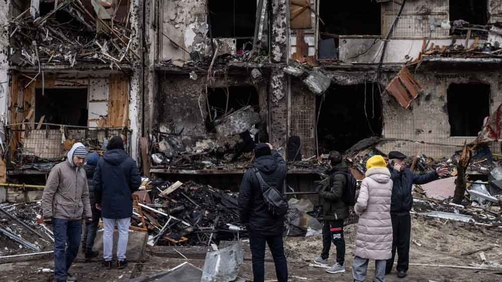 Ataque russo a escola na Ucrânia causou 60 mortes, diz Zelensky