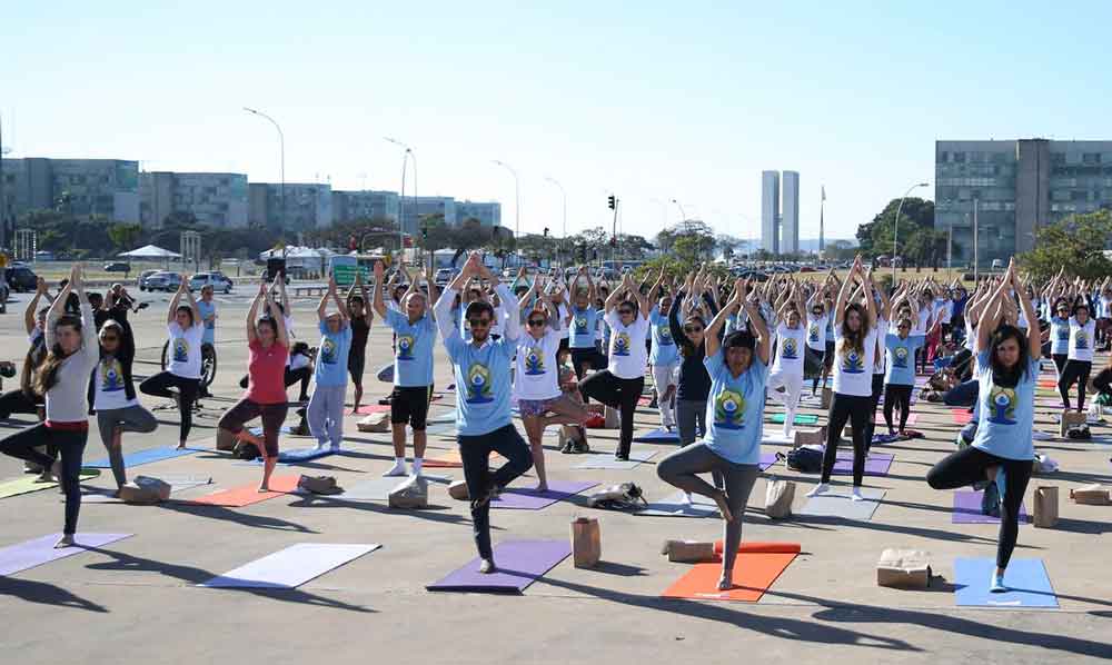 Brasília comemora Dia Internacional da Ioga com aula pública neste domingo