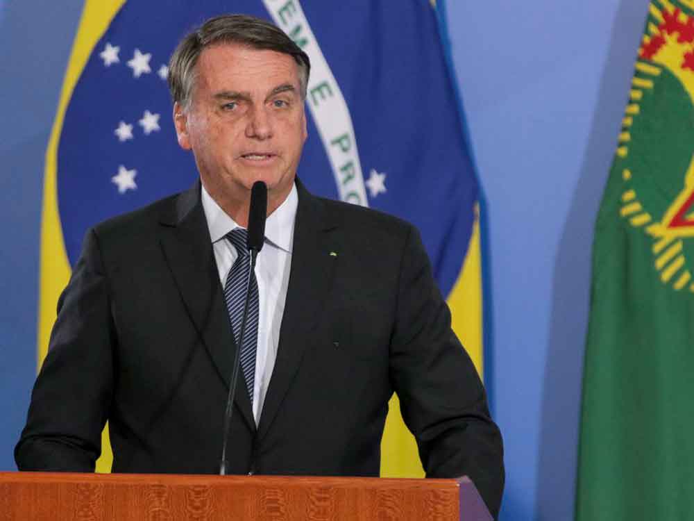 Bolsonaro comemora deflação e diz esperar fenômeno para 2023