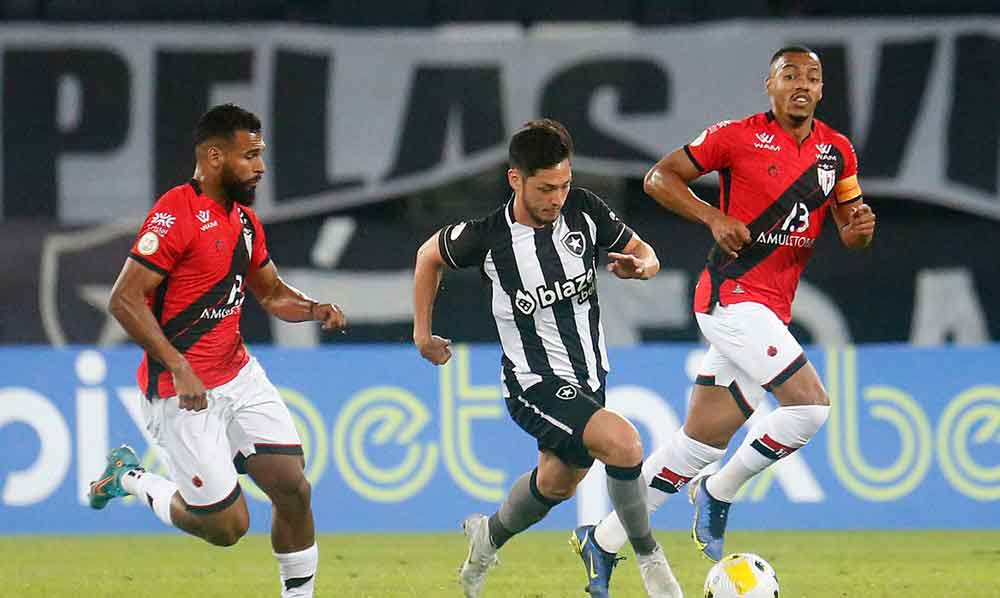 Botafogo e Atlético-GO ficam no 0 a 0 no Engenhão