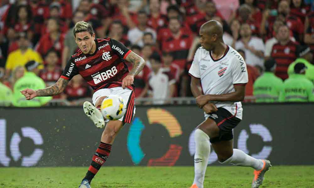 Athletico-PR x Flamengo: veja onde assistir, escalações e desfalques