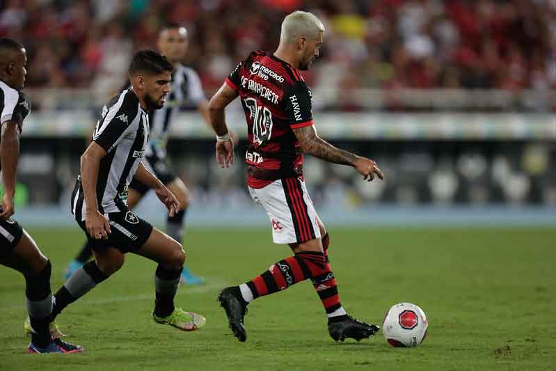 Botafogo x Flamengo: veja onde assistir, escalações, desfalques e arbitragem
