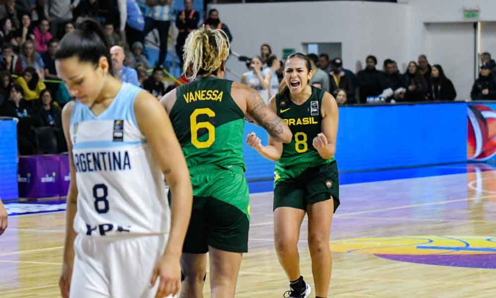 Brasil vence Argentina e fatura título do Sul-Americano de basquete
