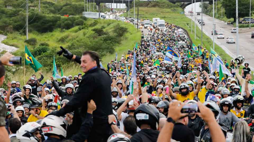 Bolsonaro em Pernambuco: Veja imagens da motociata rumo a Caruaru