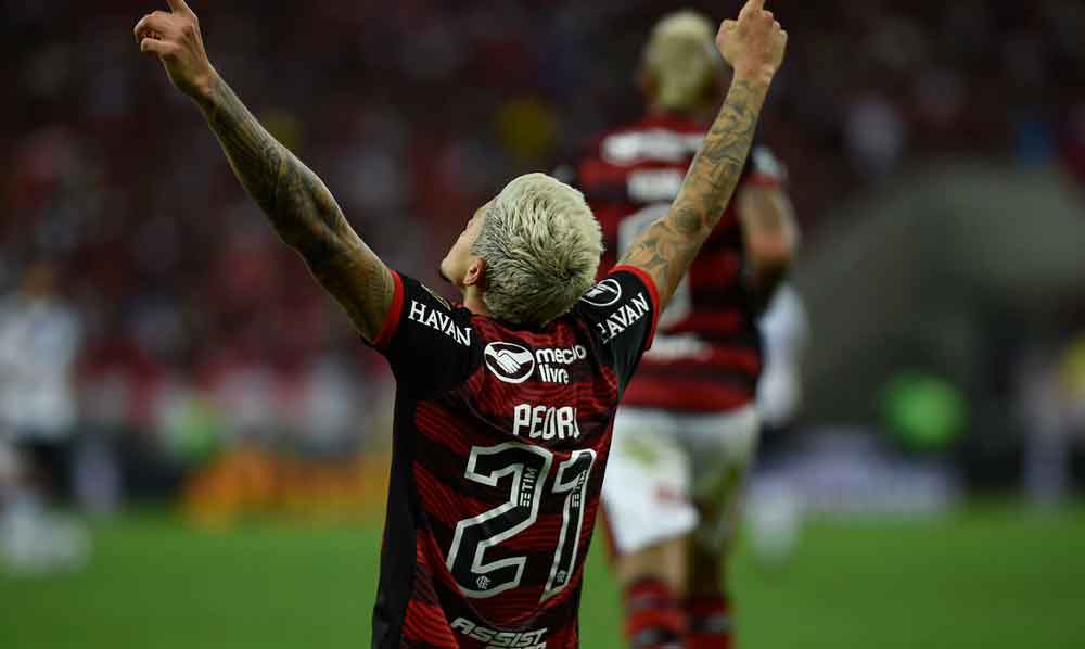 Flamengo derrota Vélez para alcançar final da Libertadores