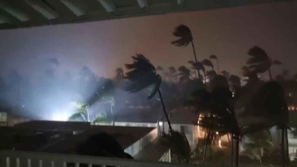 Furacão Ian toca o solo na Flórida com ventos de até 240 km/h