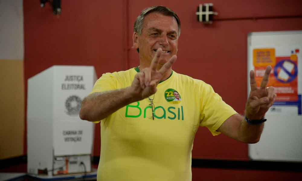 Política Após votar no Rio, Bolsonaro diz estar confiante na vitória