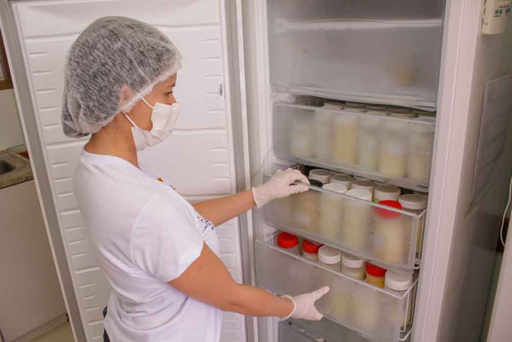 Bancos de leite dão assistência a mulheres com dificuldade para amamentar