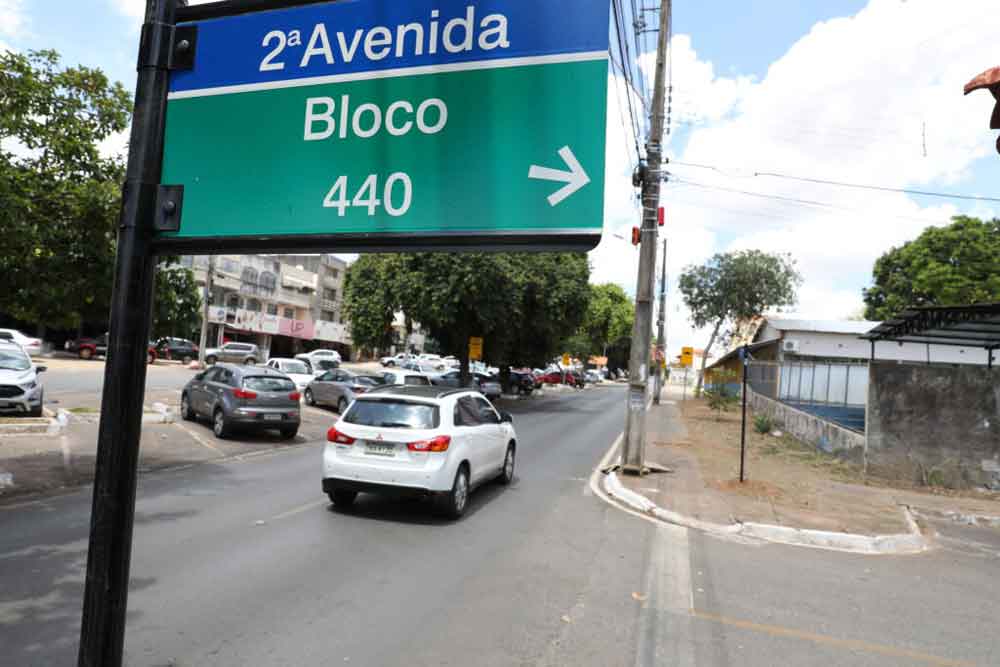 Avenidas do Núcleo Bandeirante ganham novas placas de endereçamento