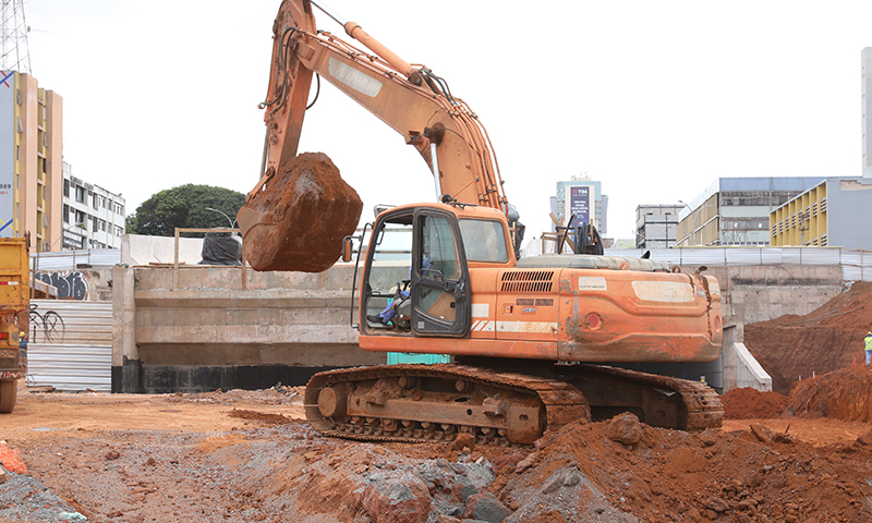 Começa construção da via de Ligação entre rampa do BRT e Av. Elmo Serejo