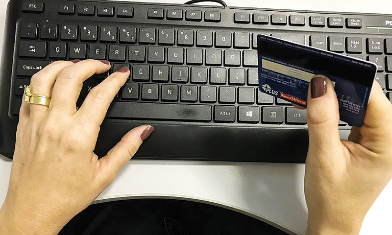 Bancos entregarão estudo sobre juros do rotativo no cartão de crédito