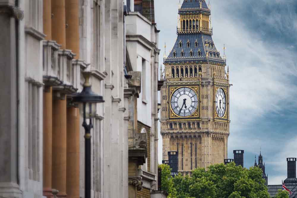 Após cinco anos de restauração, Big Ben volta a marcar o ritmo em Londres