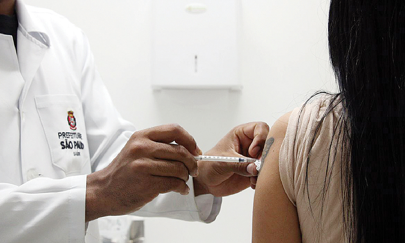 Goiás: Aplicação de vacina bivalente contra Covid-19 começa nesta segunda