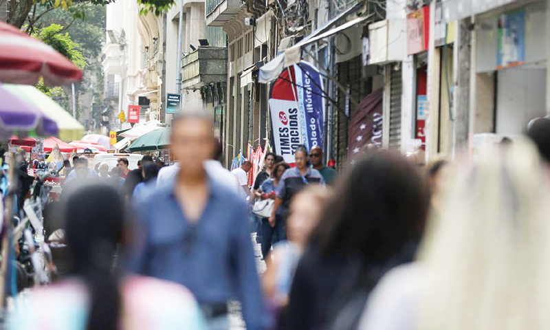 Brasil registra 69 mortes e 22,6 mil casos da doença em 24 horas