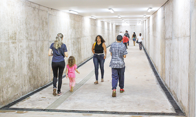 Comércio retoma vendas às margens do túnel de Taguatinga