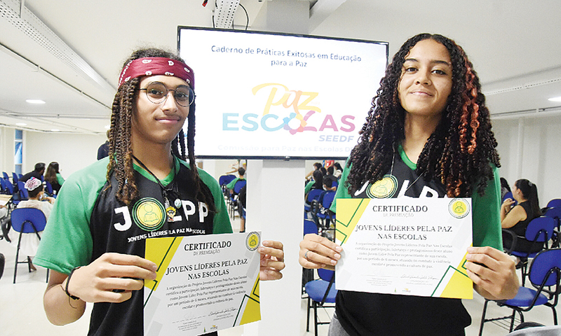 Estudantes do DF ganham prêmio por ação de cultura pela paz nas escolas