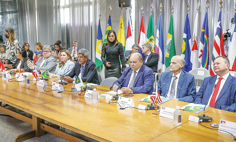 Governadores debatem reforma tributária em Brasília