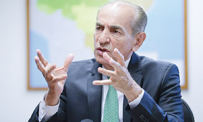 Relator propõe aumento de 9% para o Executivo ao custo de R$ 11 bilhões