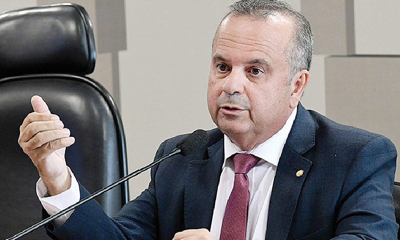 Bolsonaro recebe integrantes da bancada do PL  para discutir candidatura