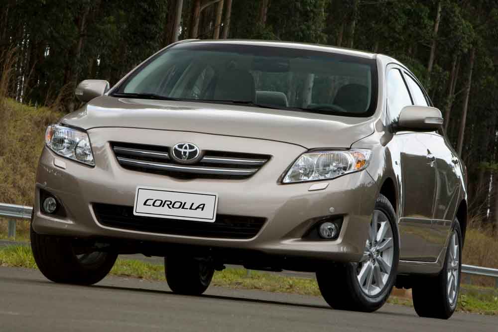 Toyota: o que os 30 anos de Corolla, Camry, Hilux e SW4 ensinaram ao mercado