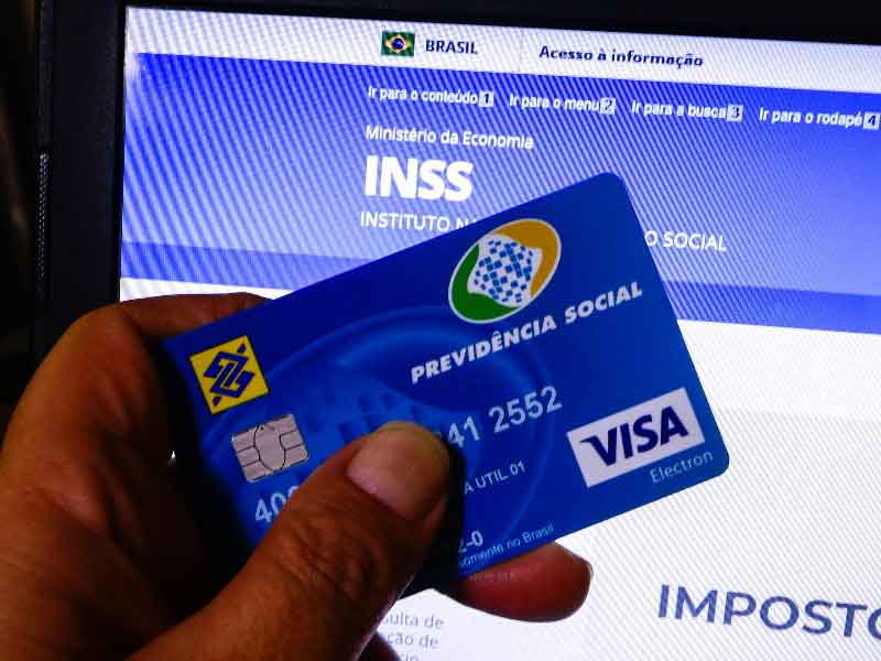 INSS: Segurados que possuem cartão final 5 recebem o pagamento de dezembro