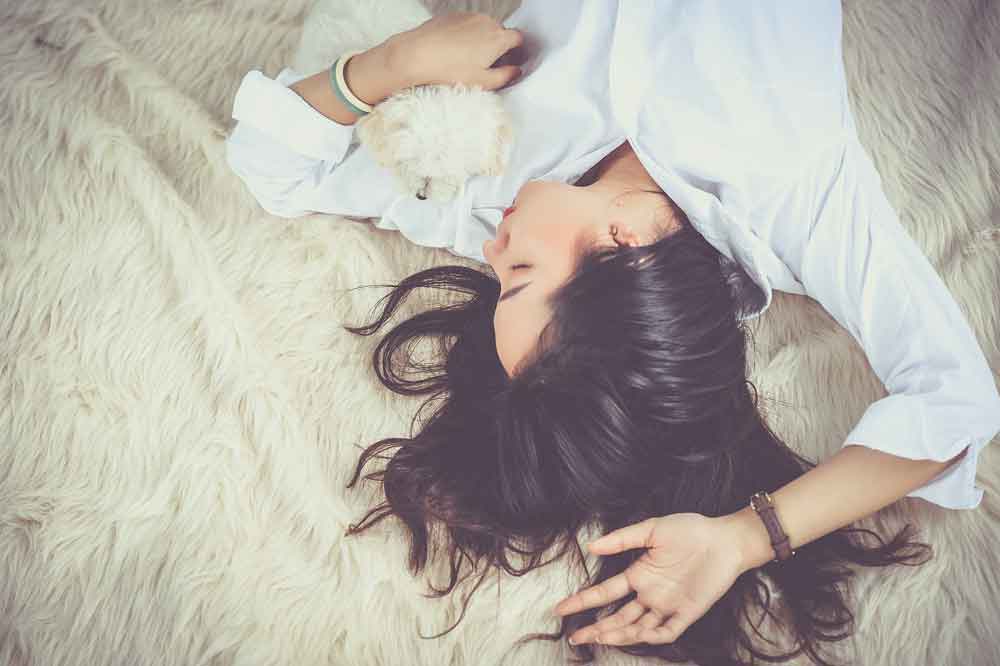 Qualidade de sono das mulheres é pior que a dos homens, indica estudo