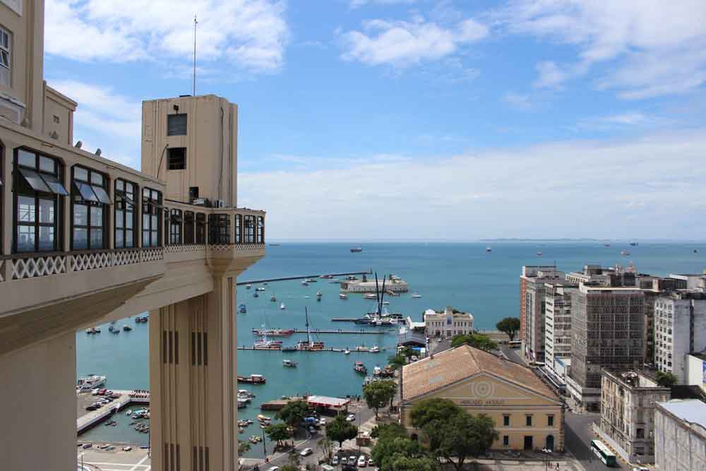 Brasil tem três cidades entre as 10 mais procuradas por turistas estrangeiros em site de hospedagem