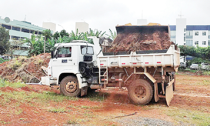 GDF Presente retira 7 caminhões cheios de entulho em um dia