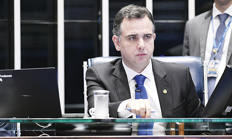 Marinho conquista votos, mas Pacheco segue favorito para a presidência do Senado