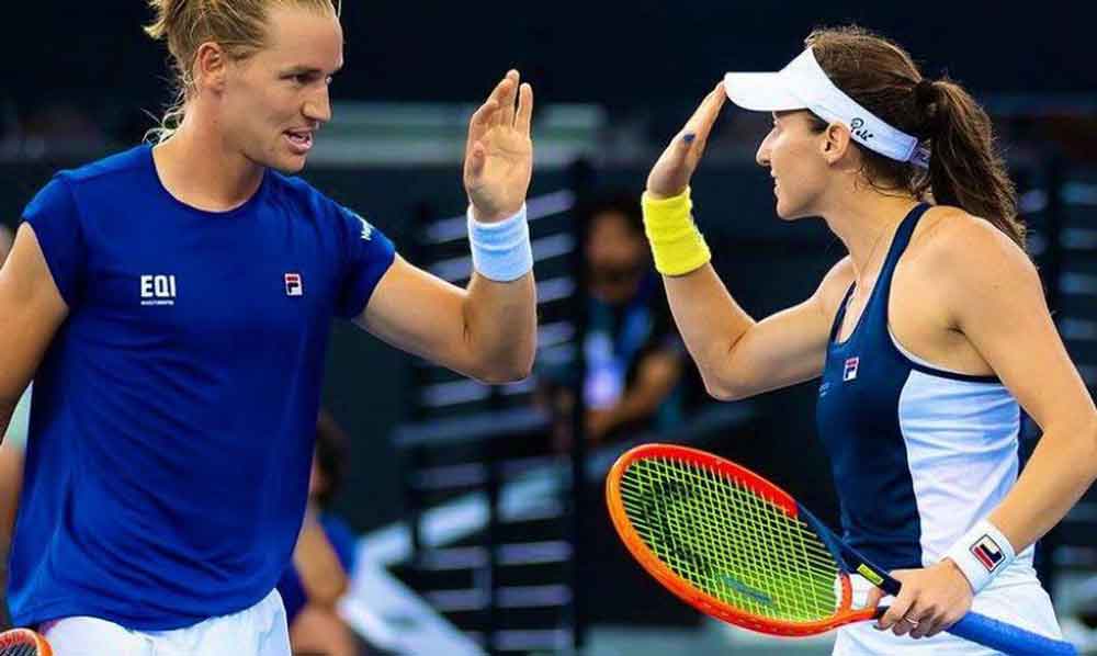 Luisa Stefani e Rafa Matos vencem indianos e são campeões do Australian Open