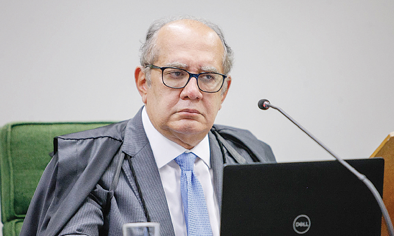 Ministro Gilmar Mendes vota contra recurso da deputada Carla Zambelli