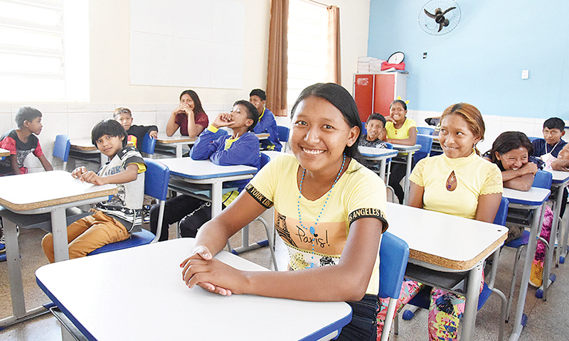 Indígenas venezuelanos ganham espaço em escolas públicas do DF