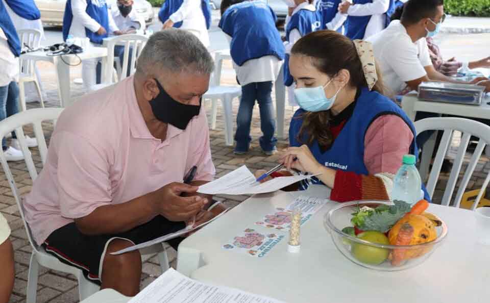 Goiá: Saúde na Praça: alerta para a prevenção do câncer colorretal