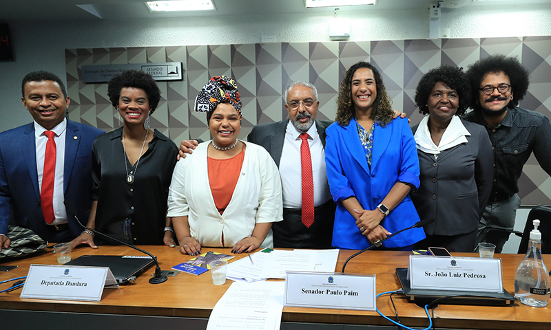 Primeira Frente Parlamentar Mista Antirracismo começa a funcionar