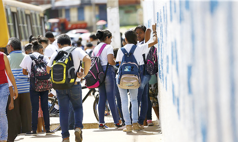 Quatro em cada dez alunos brasileiros do 4º ano não dominam a leitura