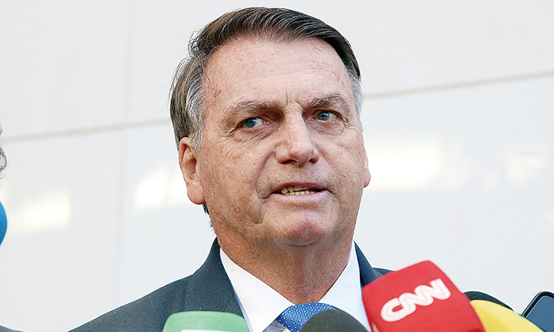 Bolsonaro vai responder por improbidade em caso de Wal do Açaí