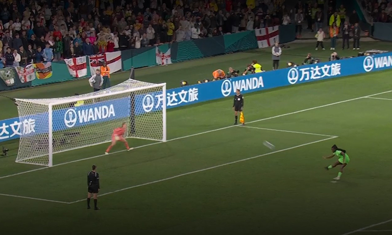 Inglaterra sofre, mas supera Nigéria nos pênaltis para seguir na Copa