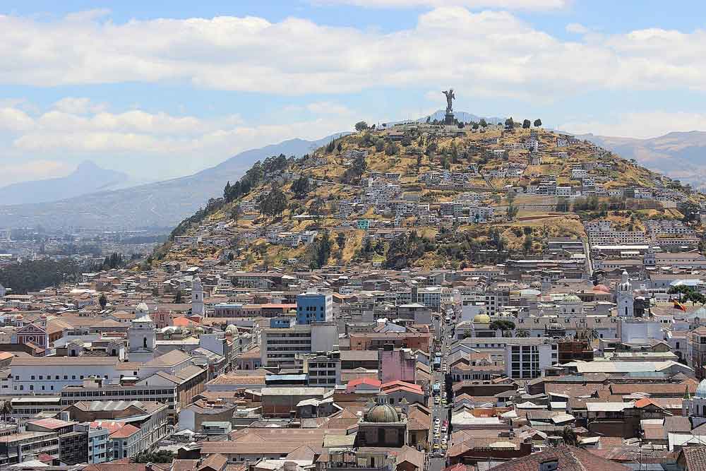Candidato à presidência do Equador é assassinado em Quito