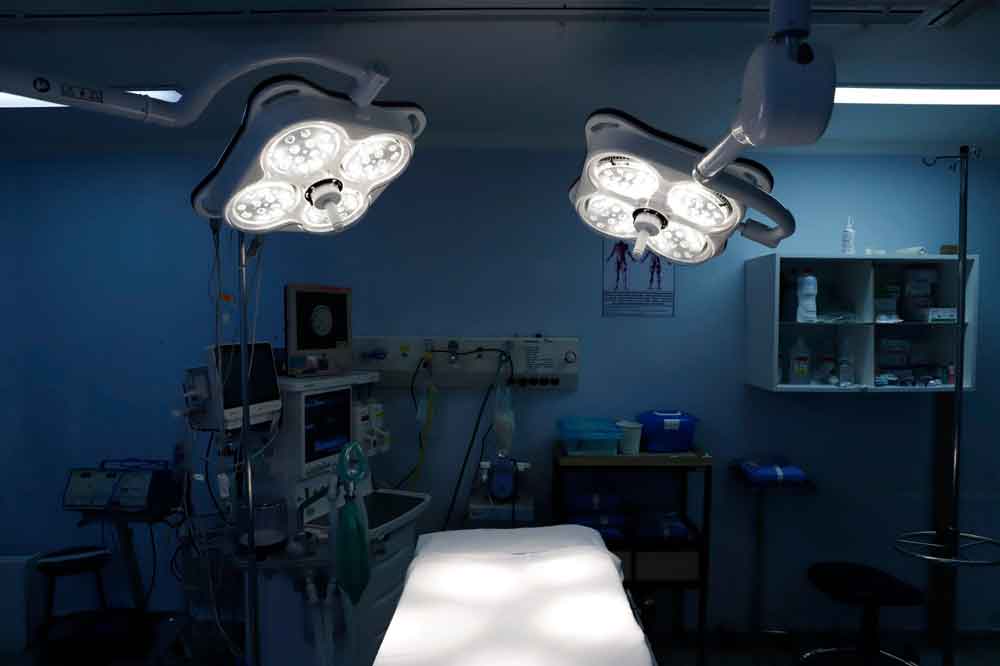Centros cirúrgicos recebem aparelhos de iluminação mais modernos