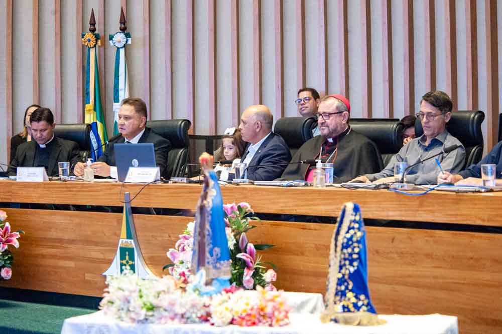 Dia da padroeira do Brasil é celebrado em sessão solene