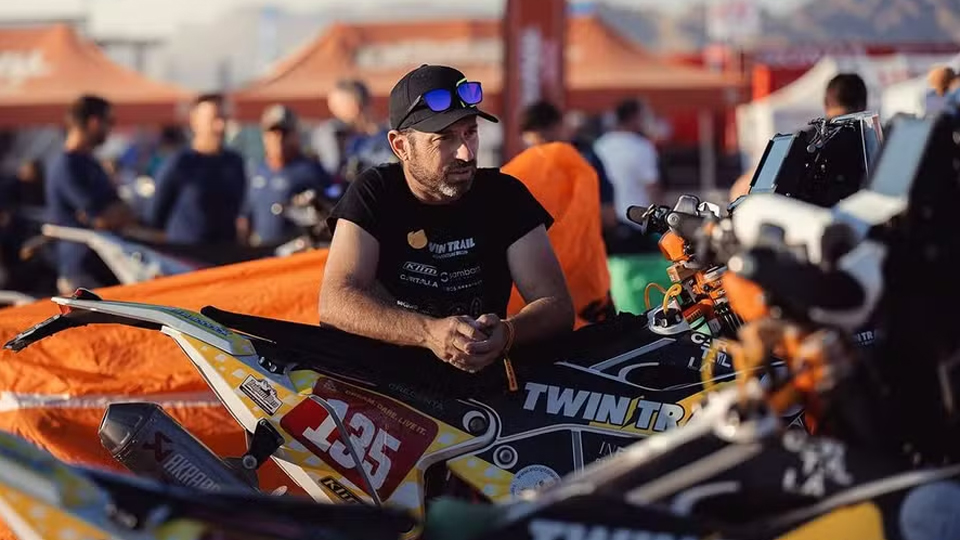 Motociclista Carles Falcon não resiste e morre após acidente no Rally Dakar