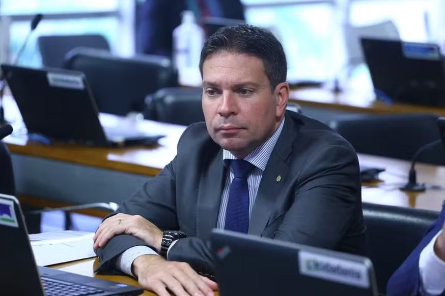 PF pediu afastamento de Ramagem da função de deputado federal, mas Moraes negou