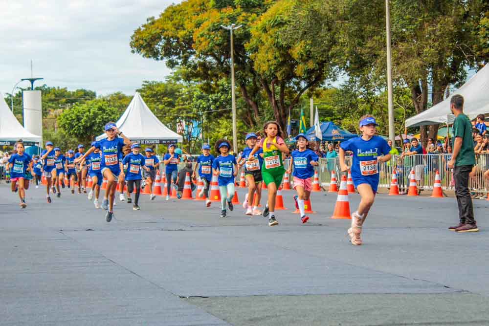 Corrida de Reis Mirim reúne recorde de participantes no Parque da Cidade